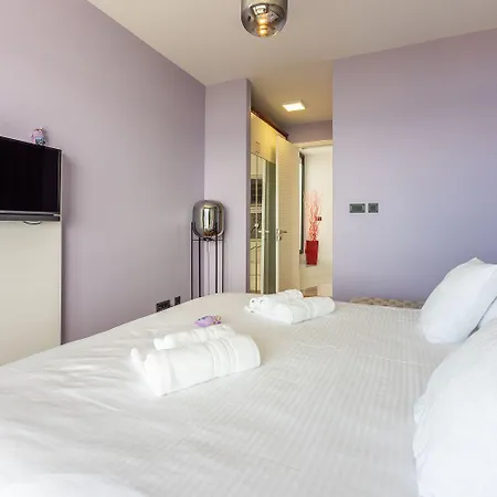 Mit Infinity-pool, Wellnessbereich, 1 Km Zum Holiday home *