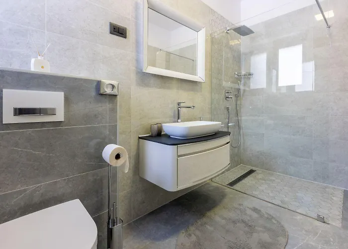 Mit Infinity-pool, Wellnessbereich, 1 Km Zum * Crikvenica
