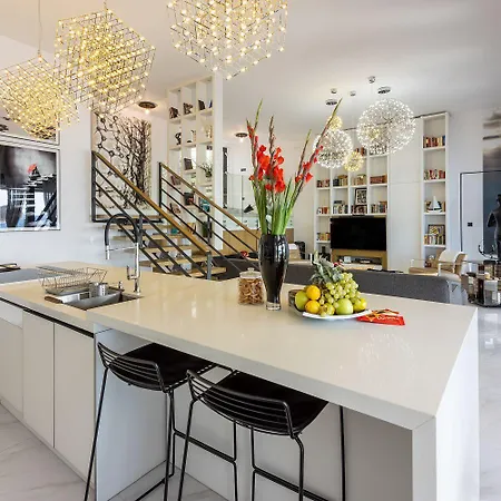 Mit Infinity-pool, Wellnessbereich, 1 Km Zum Crikvenica