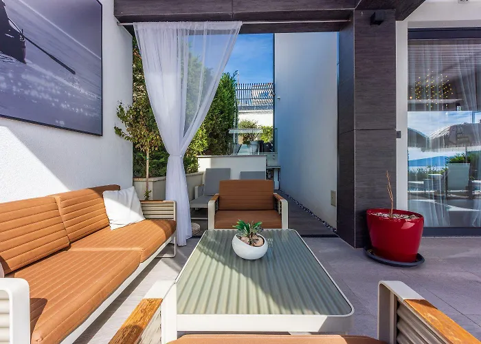 بيت للعطل Mit Infinity-pool, Wellnessbereich, 1 Km Zum *